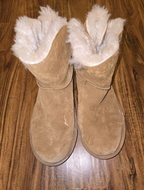 Koolaburra By UGG Chestnut Suede Winter Boots with Shearling Lining, Size 10